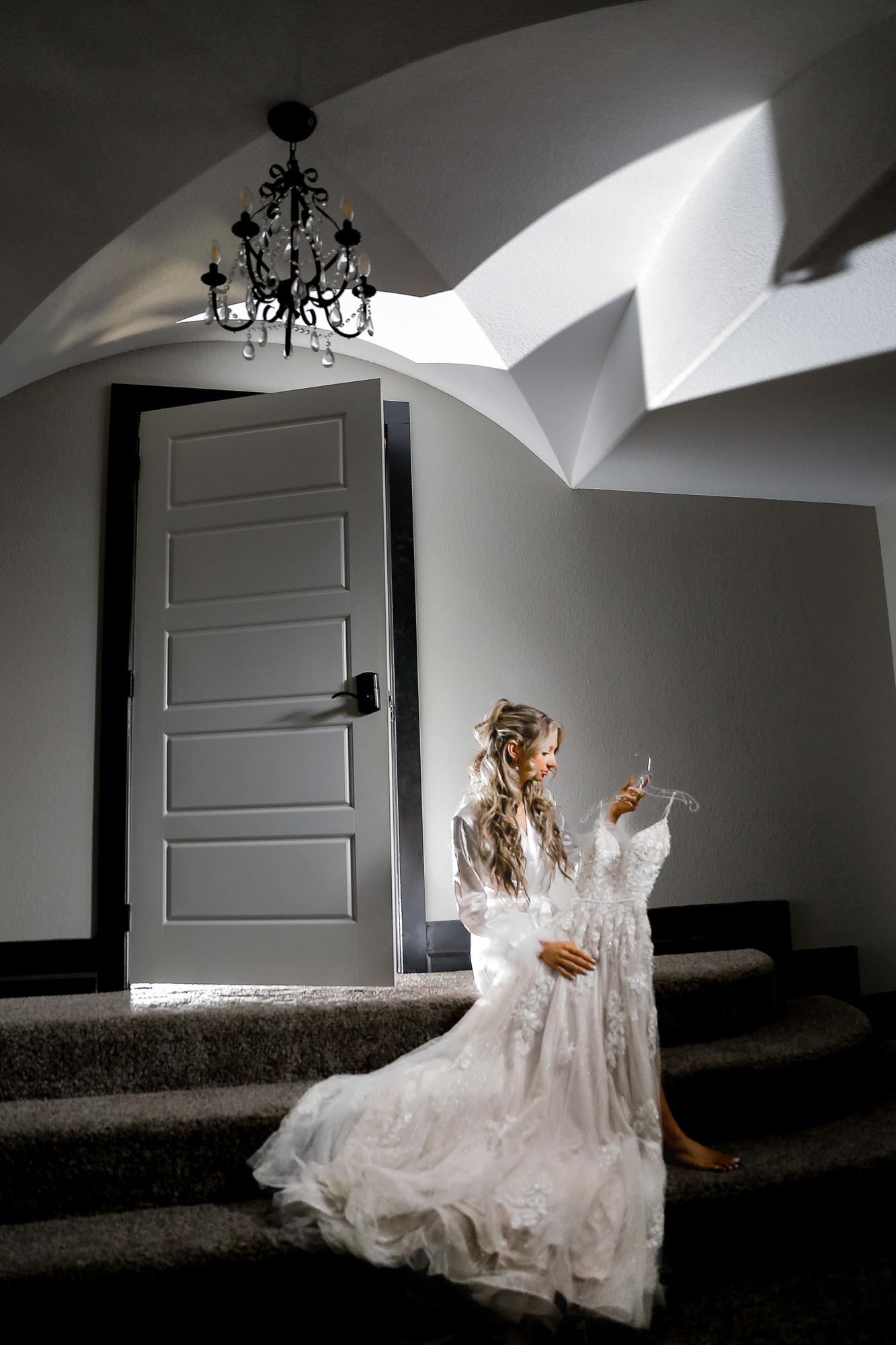 A Photographer's Guide to Beginning the Wedding Day